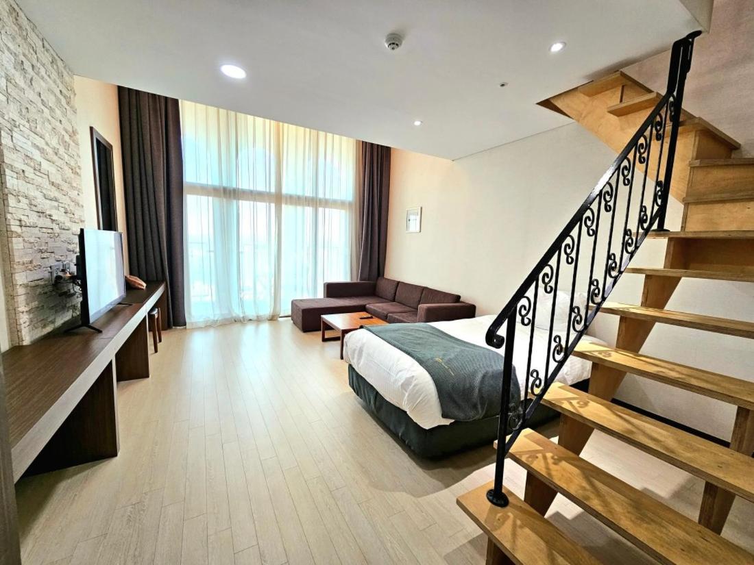 Hotel Thesoom Forest Йонін Екстер'єр фото