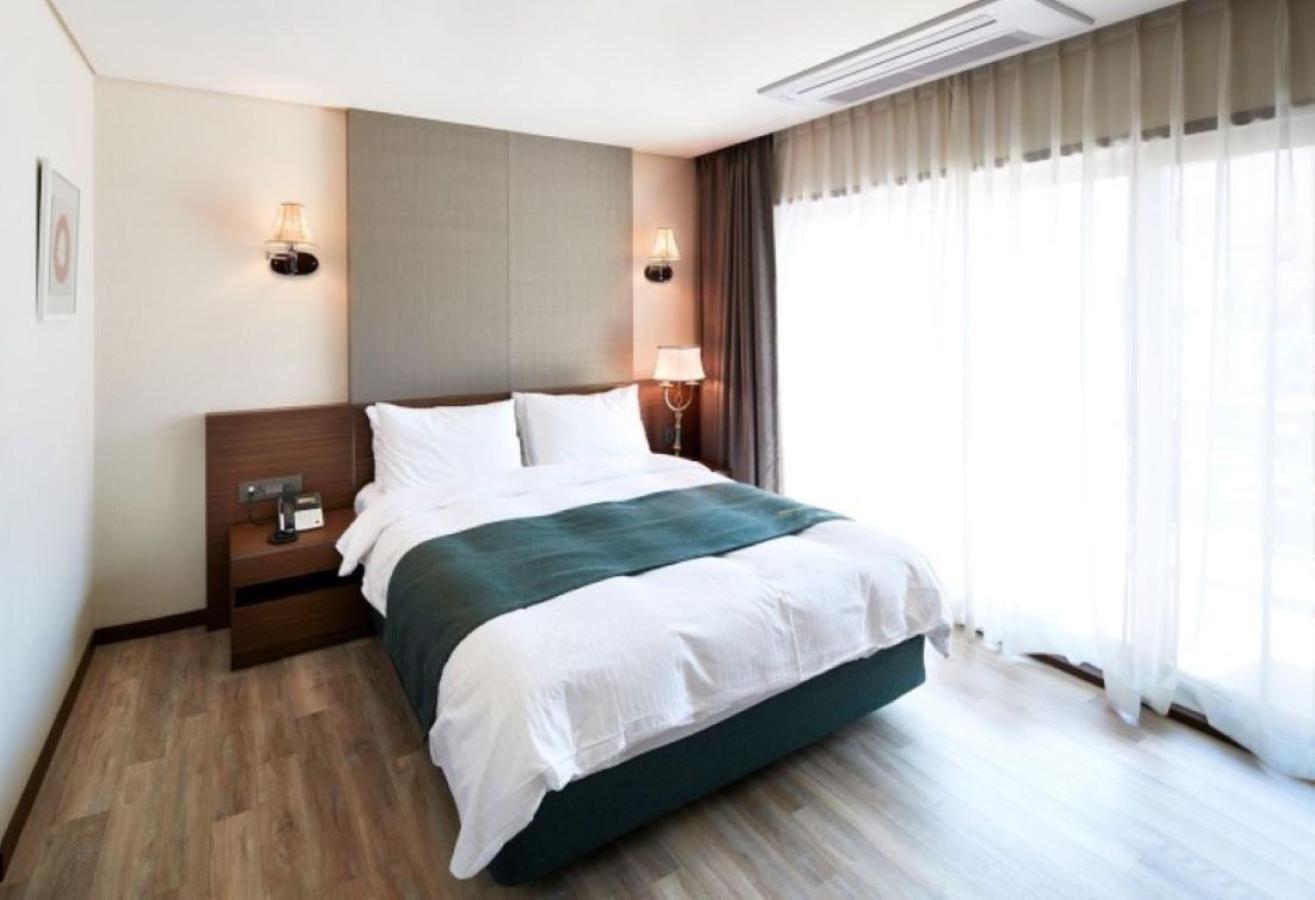 Hotel Thesoom Forest Йонін Екстер'єр фото
