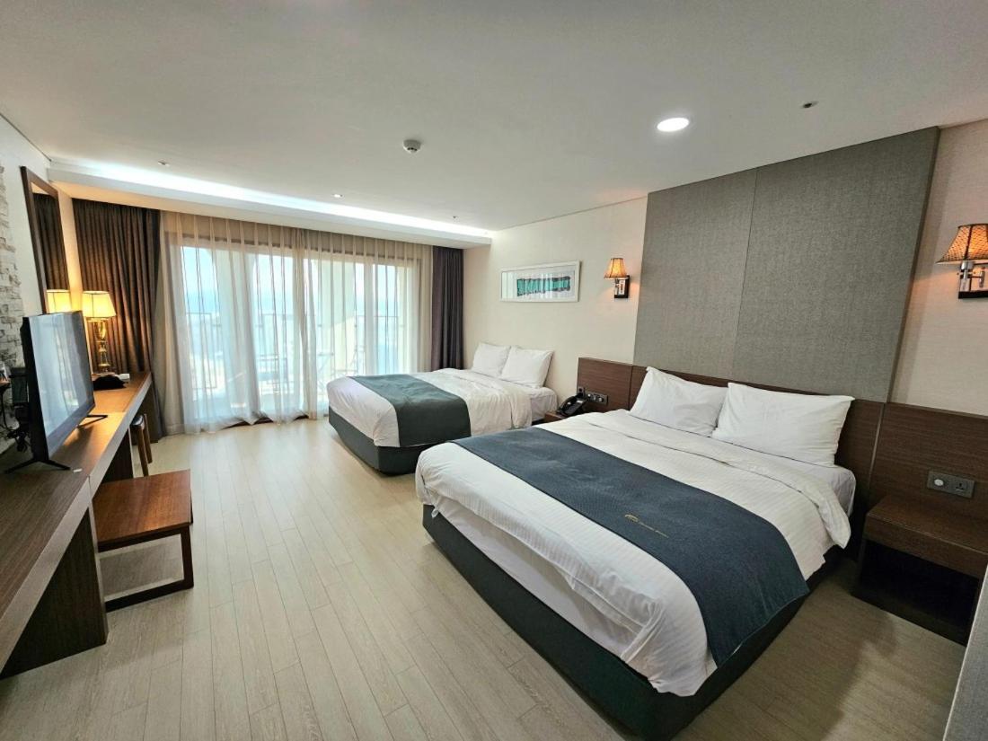 Hotel Thesoom Forest Йонін Екстер'єр фото