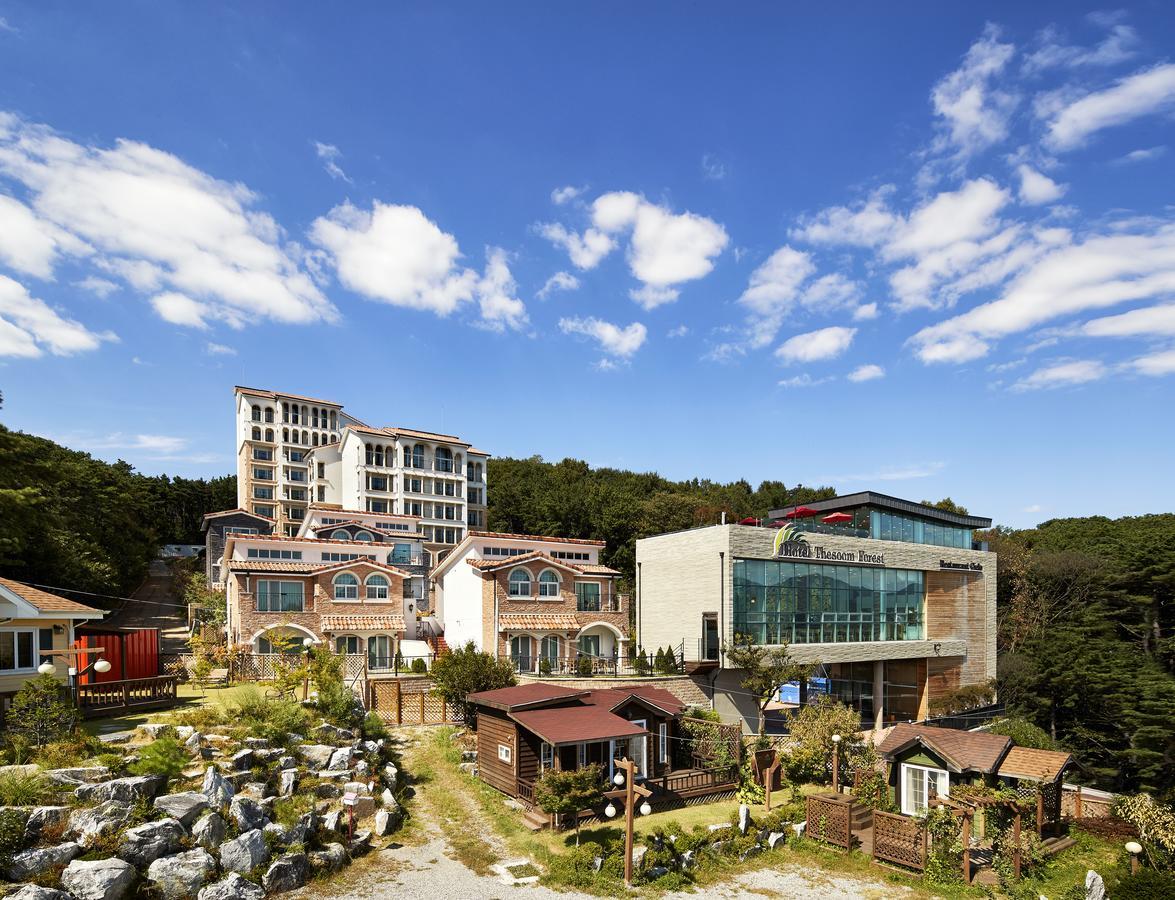 Hotel Thesoom Forest Йонін Екстер'єр фото